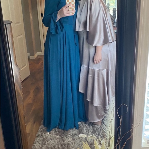 Dress - Picture 5 of 5